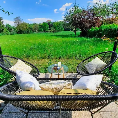 Deerwood Cozy Retreat 2br With Stunning Castle Views *