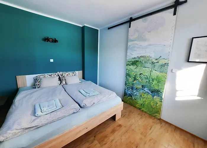 Deerwood Cozy Retreat 2br With Stunning Castle Views Apartma *