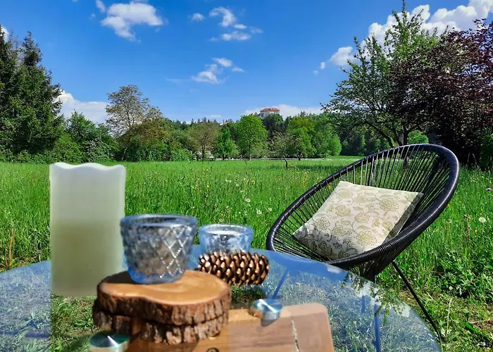 Apartma Deerwood Cozy Retreat 2br With Stunning Castle Views *