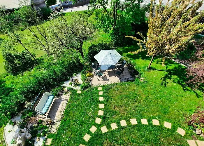 Deerwood Cozy Retreat 2br With Stunning Castle Views Apartma