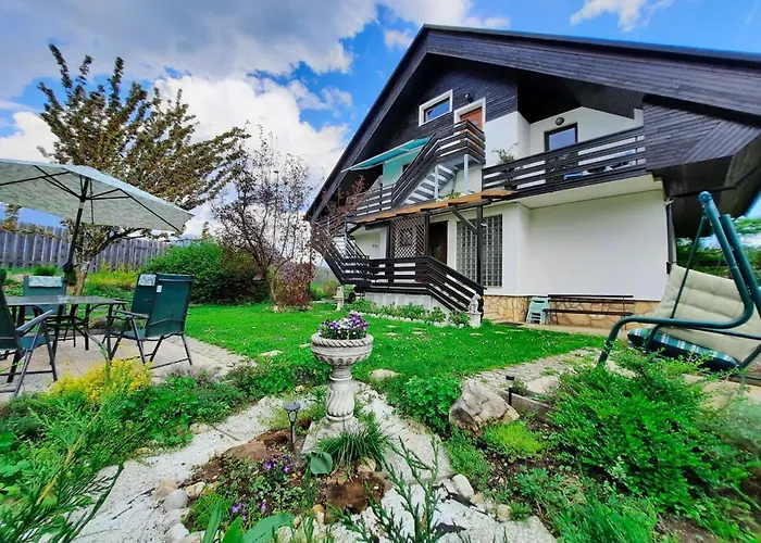 Deerwood Cozy Retreat 2br With Stunning Castle Views *